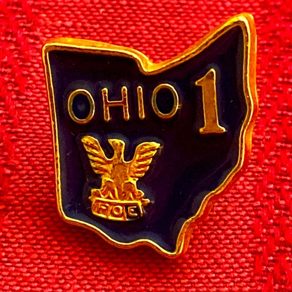 5/$10❤️❤️❤️❤️Vintage OHIO 1 FOE Fraternal Order of Eagles Lapel Pin - Picture 1 of 3